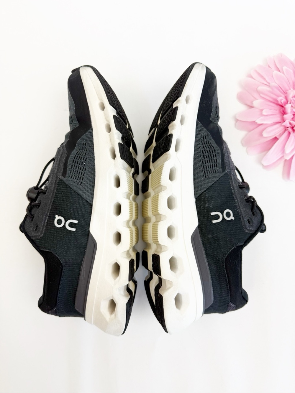 On Running Cloudrunner Eclipse Black White On Cloud Sneakers Running Shoes - Picture 3 of 10